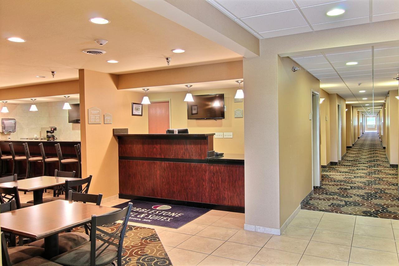 Amerivu Inn And Suites - Crookston Esterno foto
